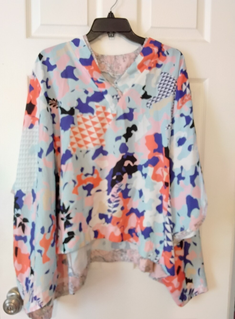 Benares XL colorful flared blouse